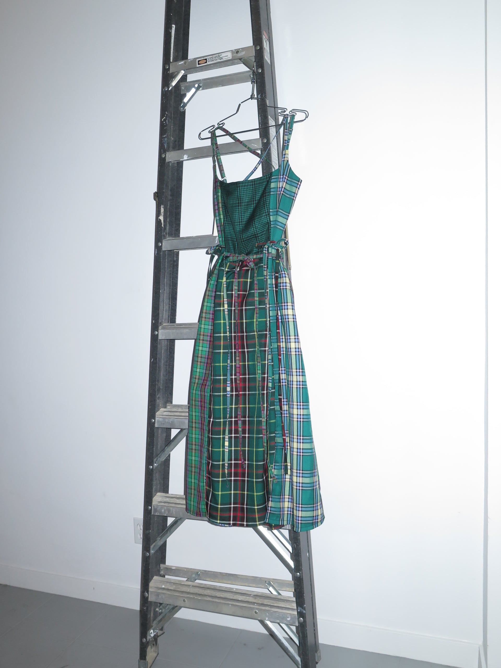 THE LONG U DRESS - MIXED PLAID SIZE 2