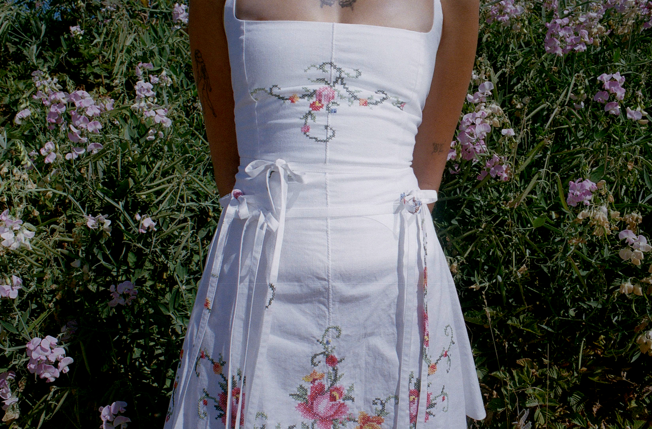 THE SHORT U DRESS - IVORY