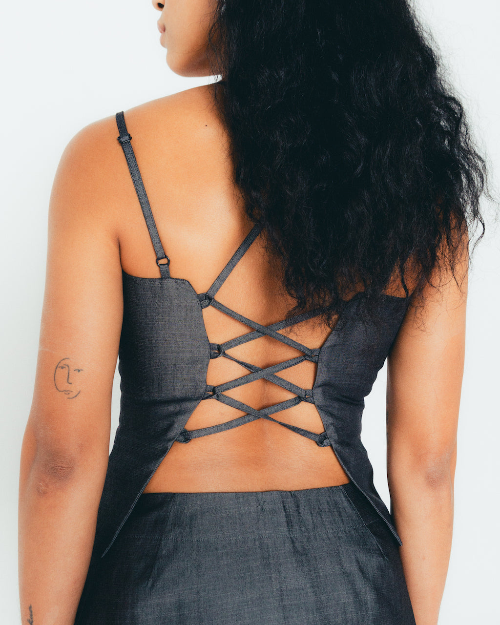 THE U TOP - CHARCOAL BLUE