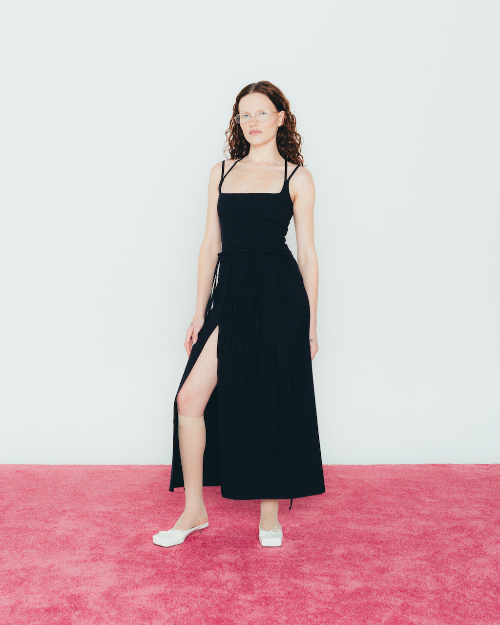 THE LONG U DRESS - BLACK