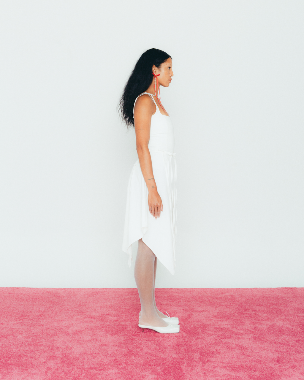 THE SHORT U DRESS - WHITE