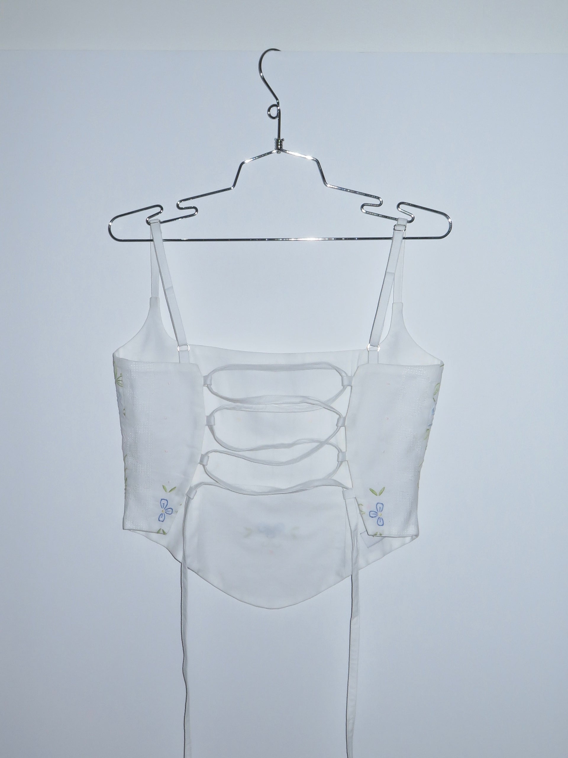 THE WITHOUT U TOP - IVORY EMBROIDERED LINEN BOW