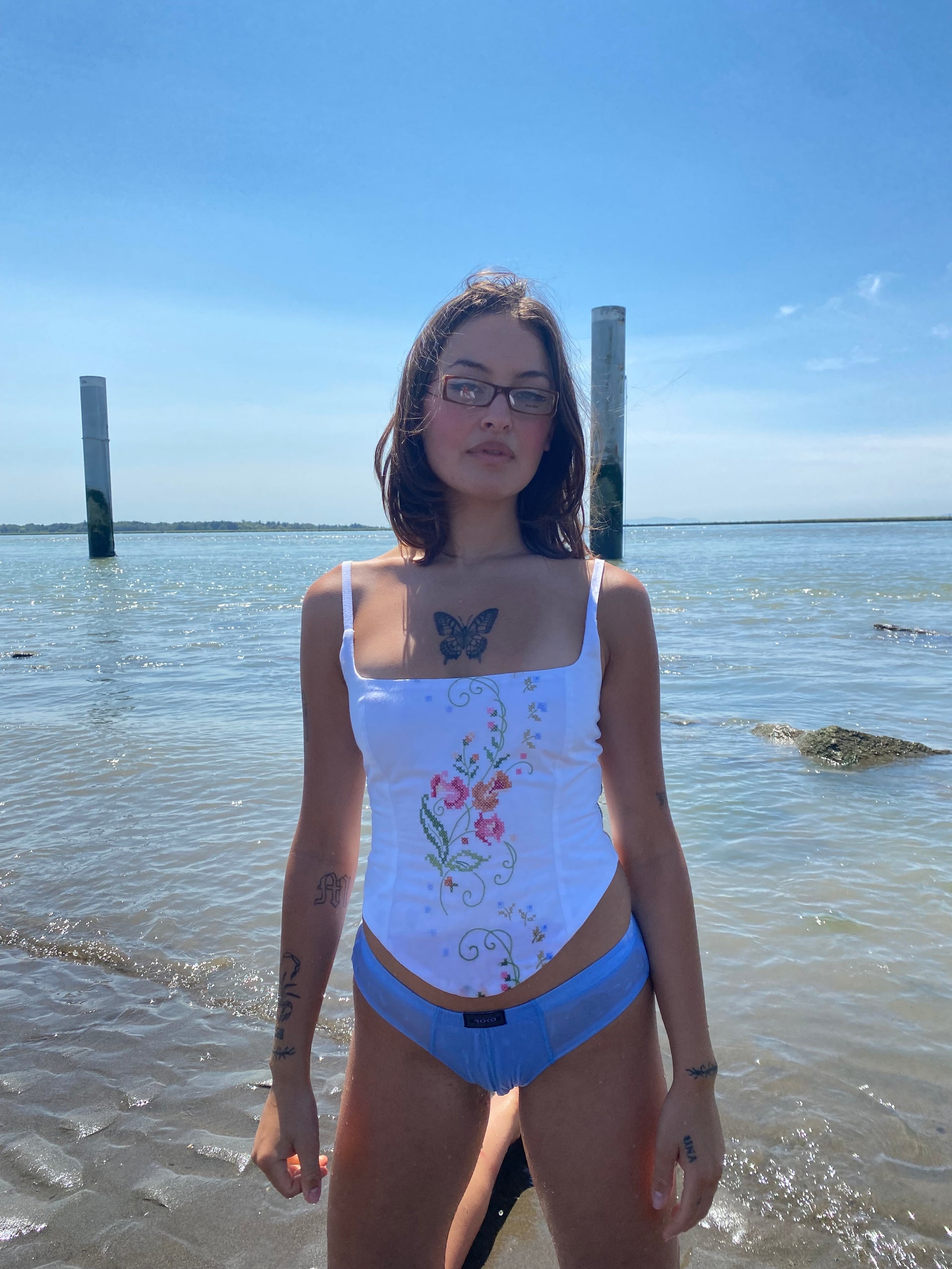 THE WITHOUT U TOP - IVORY EMBROIDERED LINEN PASTEL