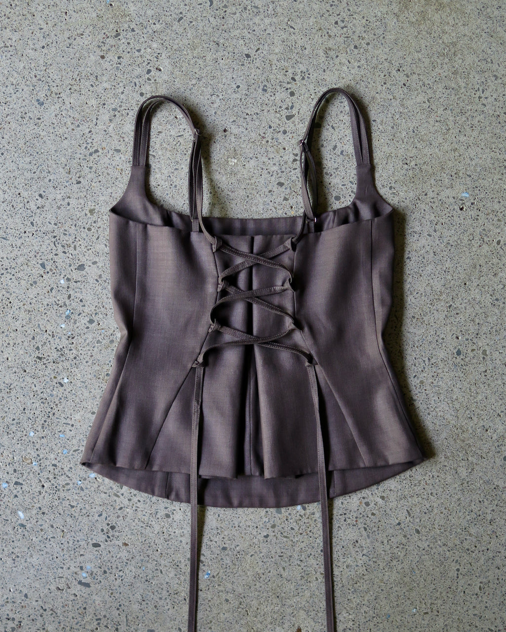 WITHOUT U TOP -GRAPHITE SUITING